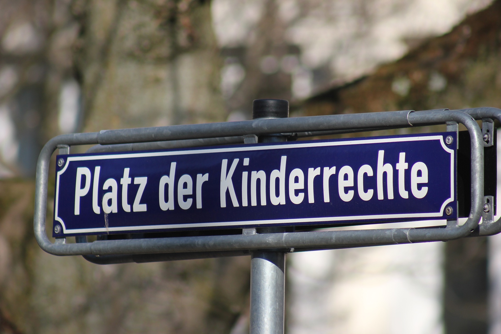 Platz der Kinderrechte Straßenschild
