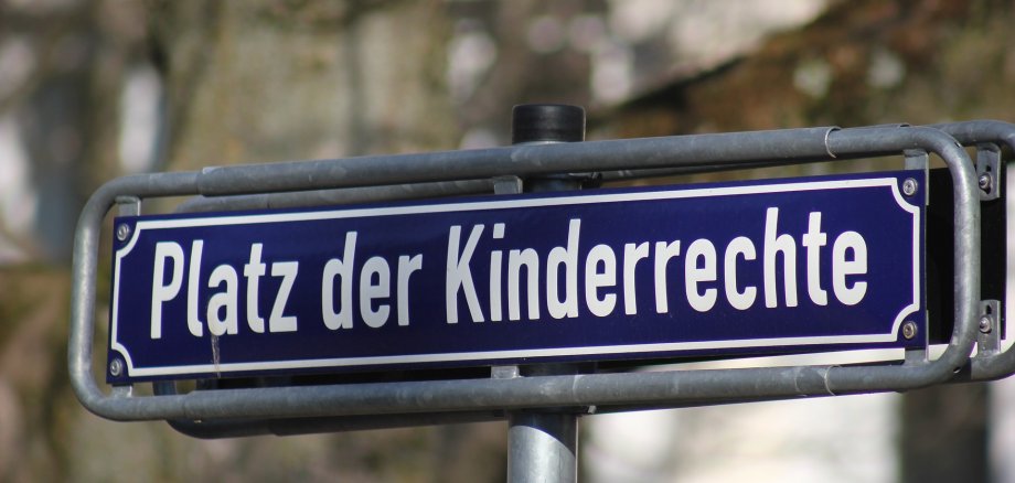 Platz der Kinderrechte Straßenschild