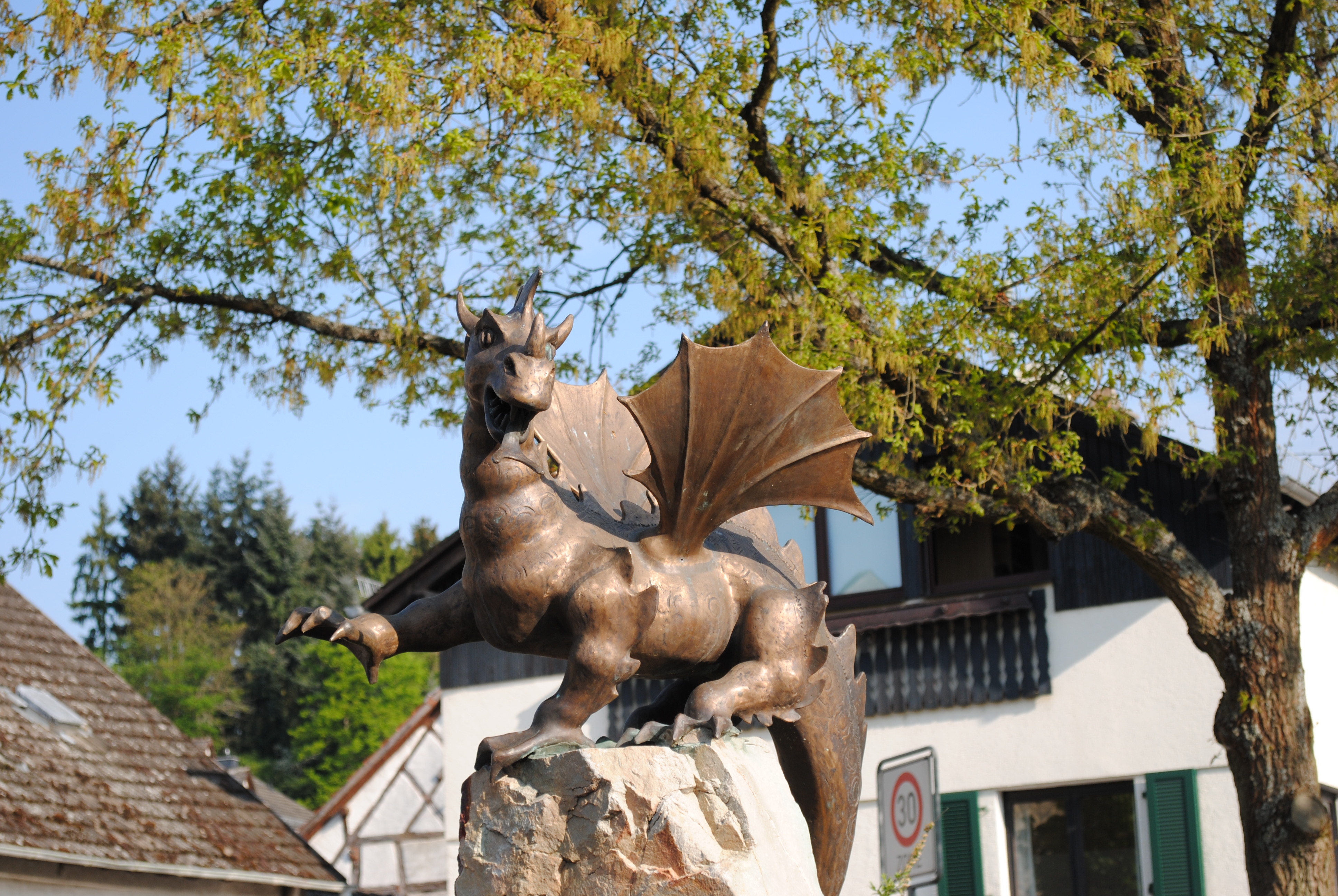 Drachen Statue Stephanshausen