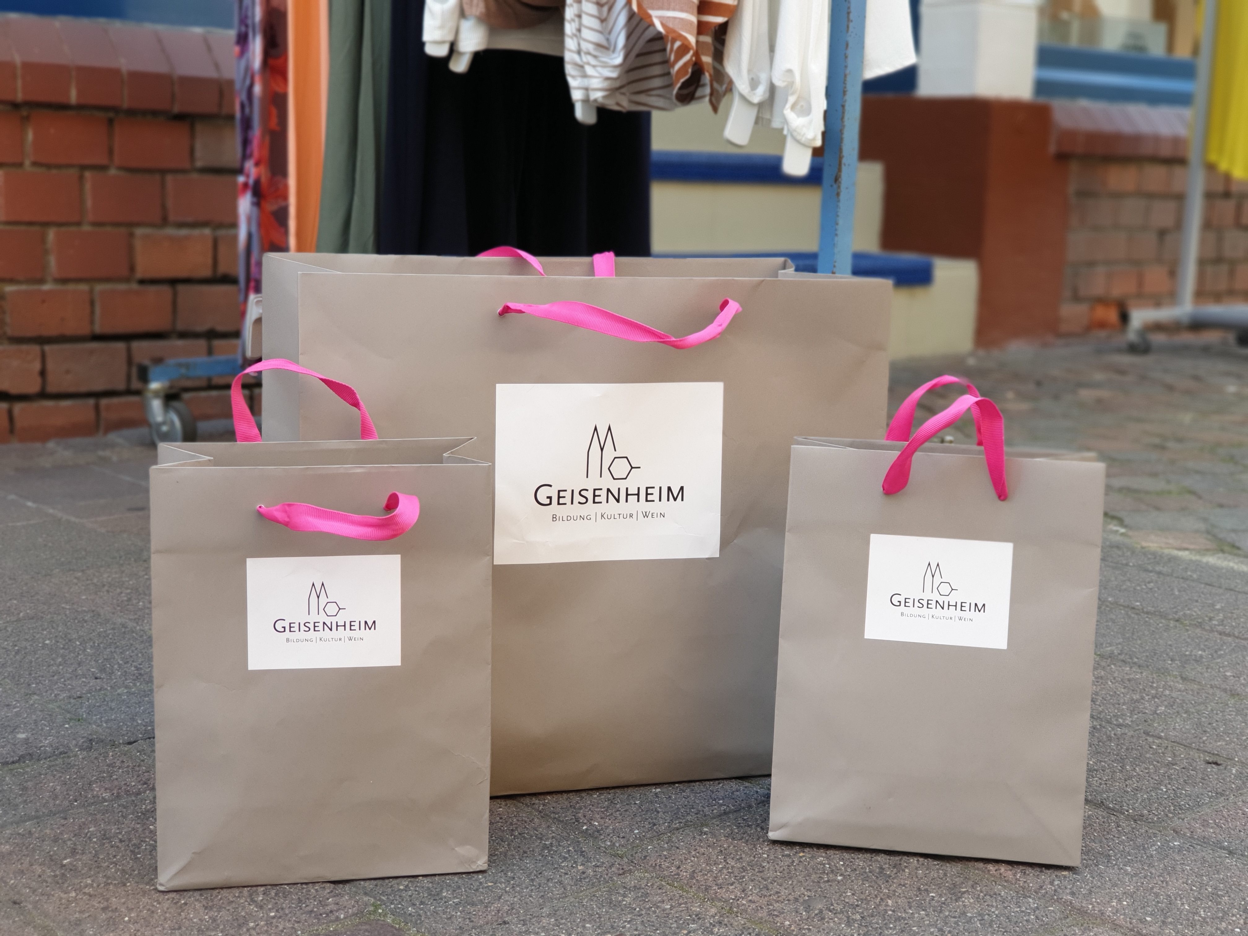 Kleidung in der Geisenheimer Fußgängerzone