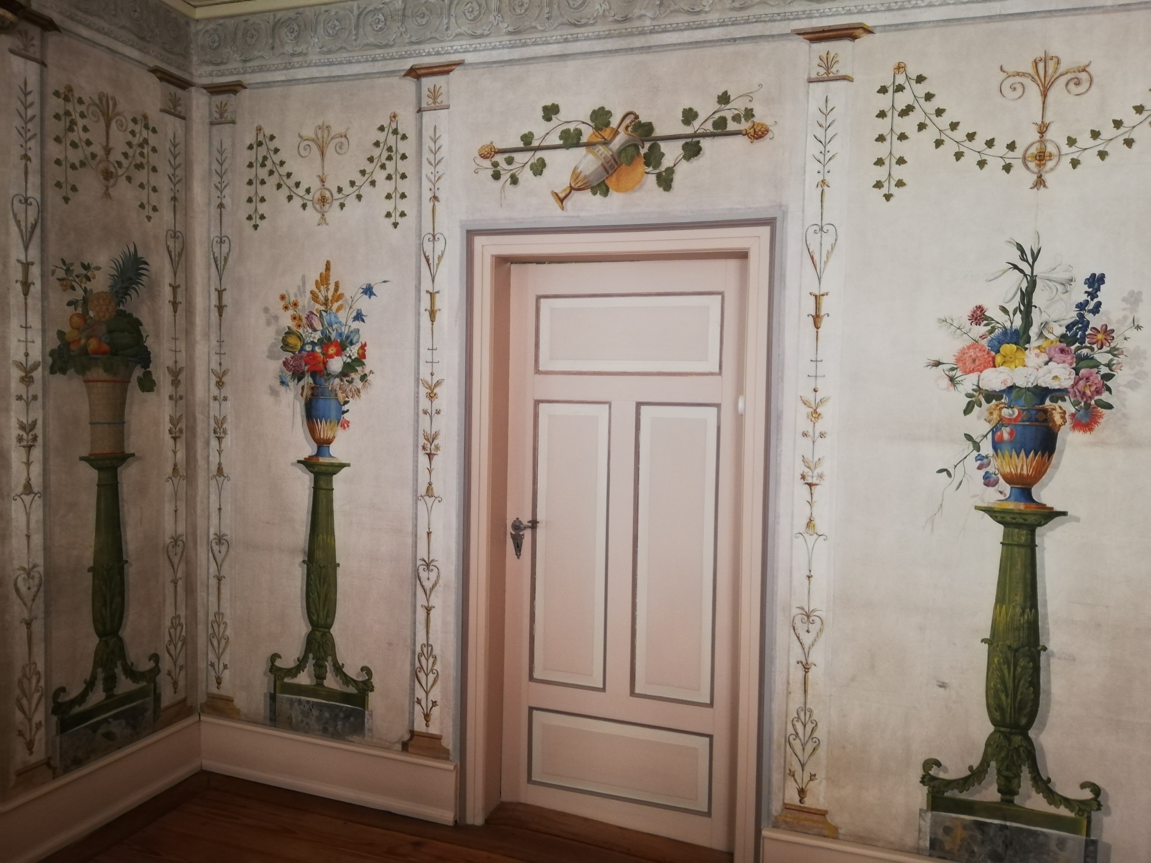 Historisches Tapetenzimmer im Bachelin-Haus