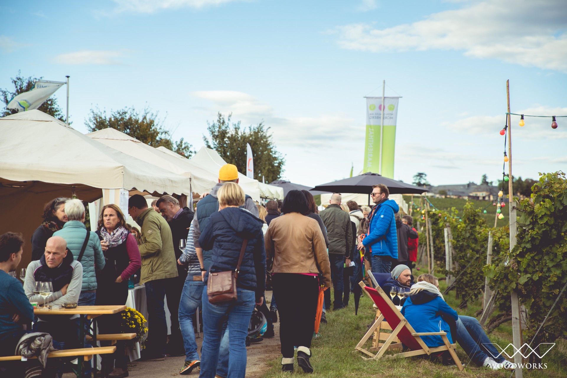 Morschbergfest Menschen auf dem Weinfest in den Weinbergen