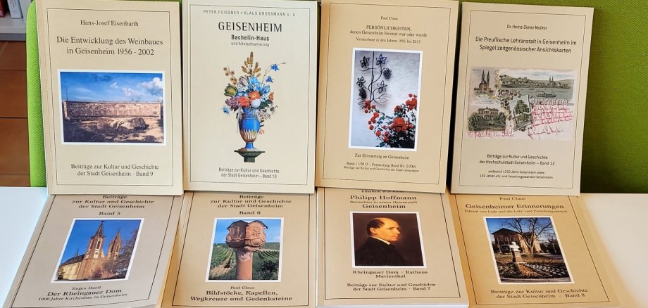Bücher über Geisenheim, die zum Verkauf stehen.