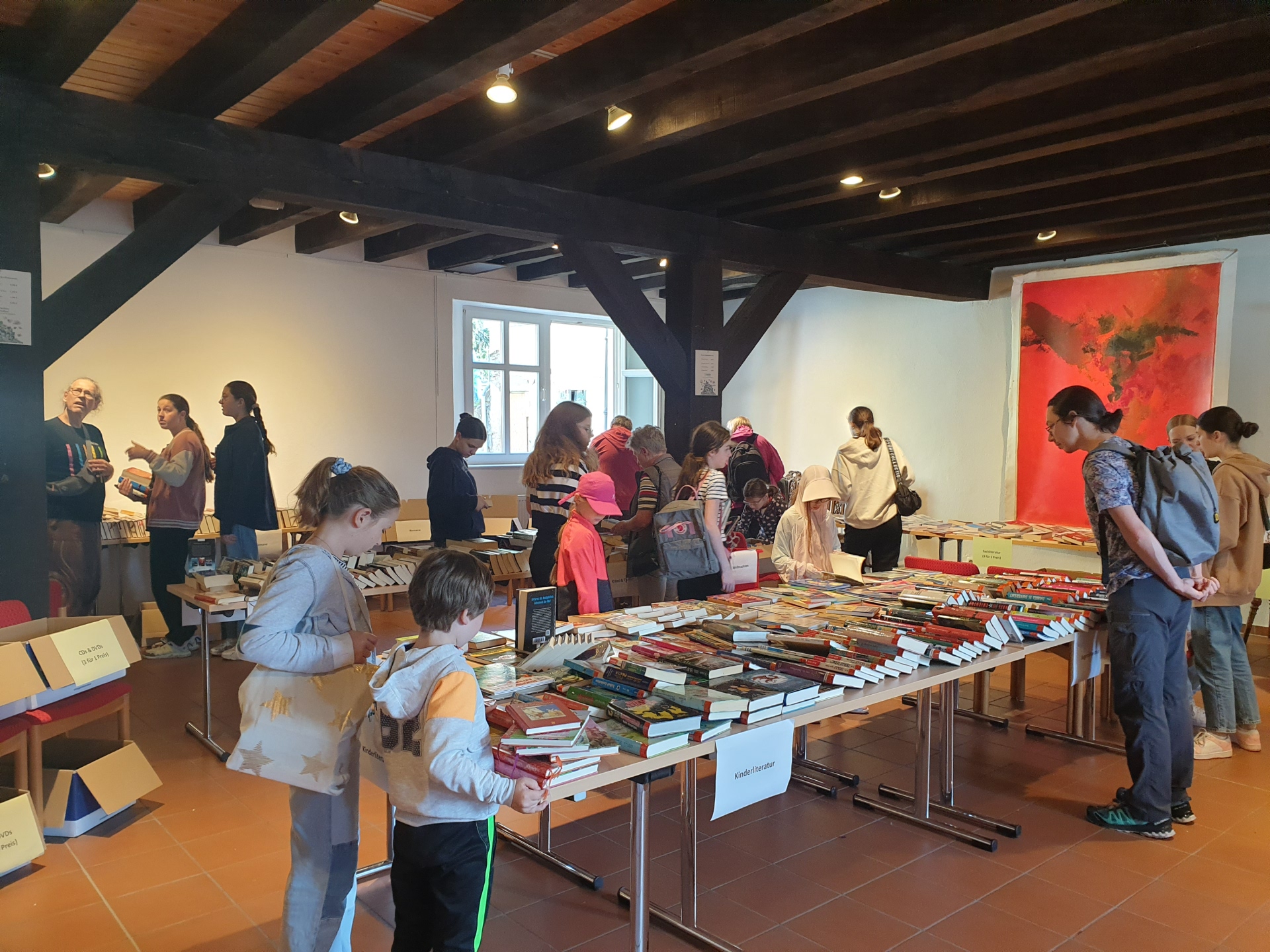 Büchertisch beim Flohmarkt