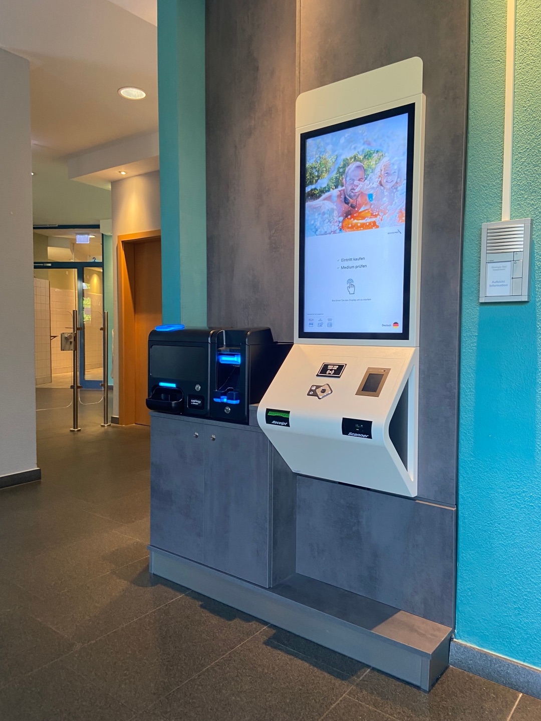 Neuer Kassenautomat im Rheingau-Bad