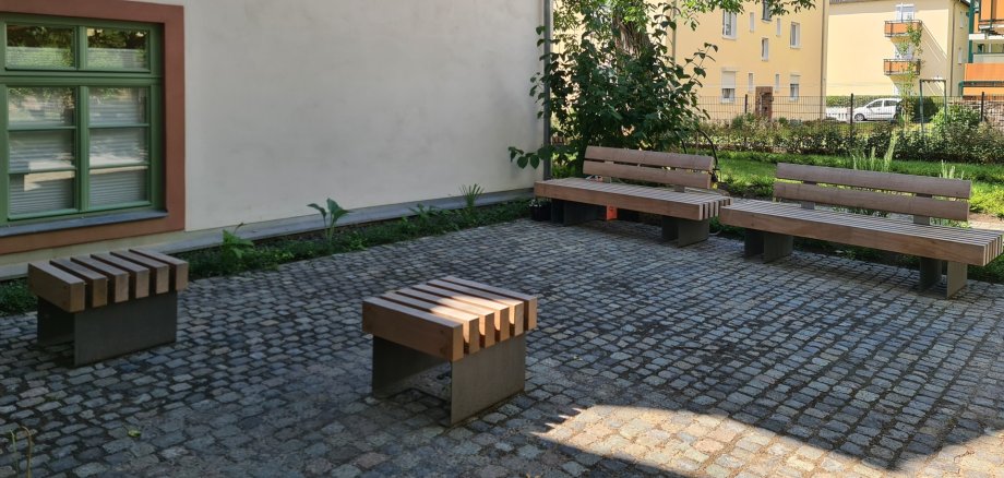 Beispielhaft die Möblierung im Bachelin-Garten