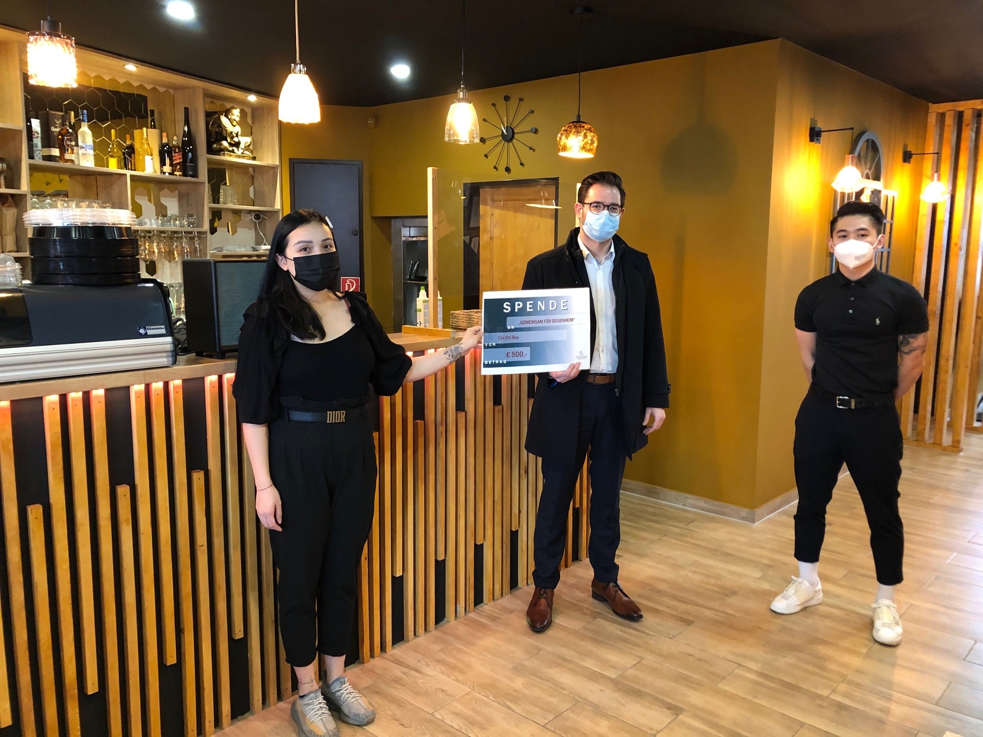 Spendenübergabe Chi Chi Bay
