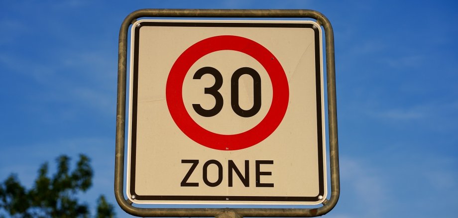 Tempo 30 Straßenschild