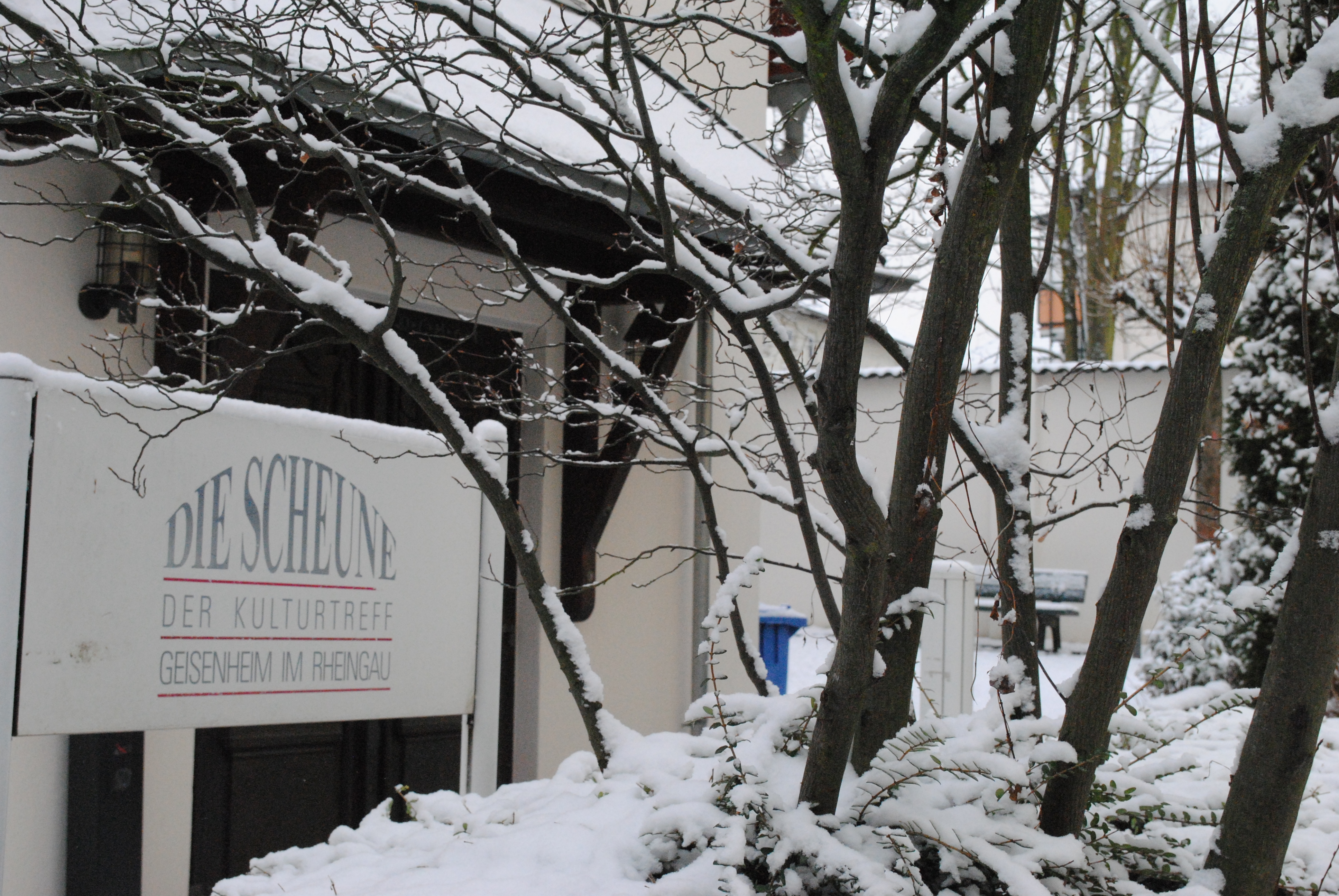 Das Eingangsschild der Scheune